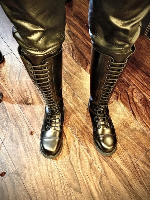 Get your fag tongues out and ready to worship my new shit kicking boots!