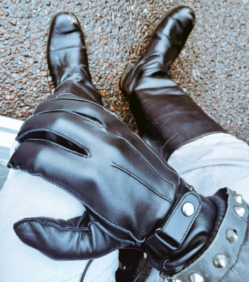 High quility leather gloves gifted to me by a slave...