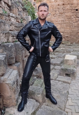 "Love your leather,Master" "Nice leather, SIR" ... But... I'm  The One Who Makes the Leather Looking Good!