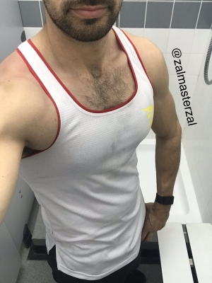 Pros of choosing a vest when you are wearing clothes: ✅ Easy access to armpits. ✅ Biceps fully displayed. ✅ Accentuates pecs and hairy chest. Cons of choosing a vest when you are wearing clothes: ❌ Wearing clothes