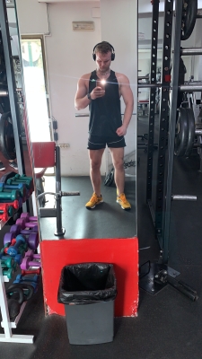 Chest day. First post here. Who is going to be the first honored sub to tip me?