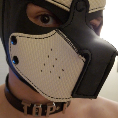 I'm not just a dominant top, I'm the alpha pup. Now get lost in my eyes.