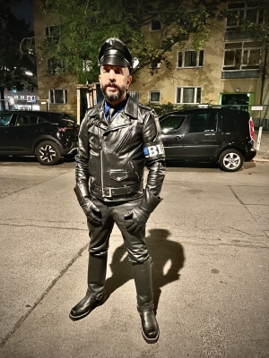 I’m back from Folsom Berlin, bitches! Get ready to $erve me.