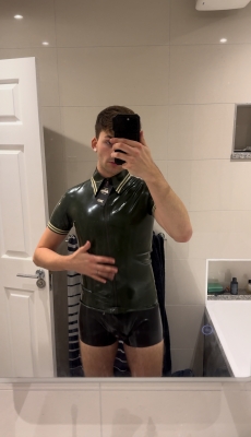 Want a slave to lick me shiny