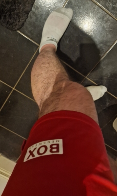 my leg looks good here!